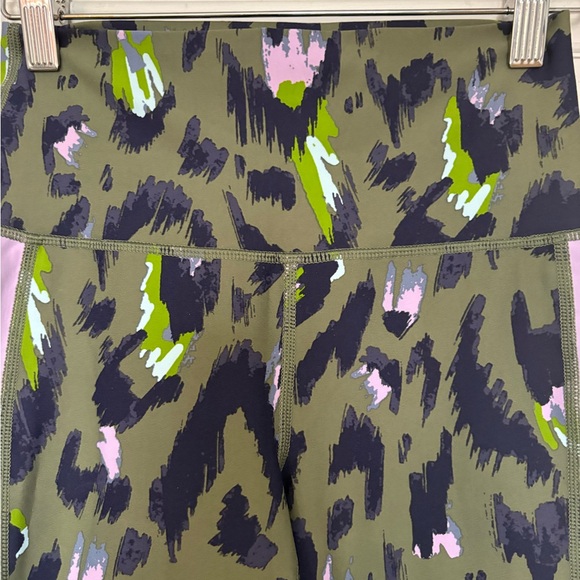 Aerie Leopard Lavander Leggings - Picture 6 of 8